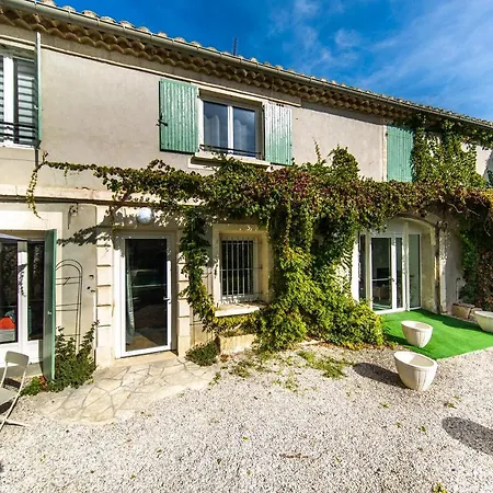Grande Maison Vigneronne.